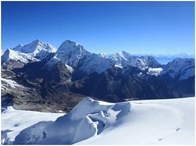 Mera Peak Climb: Himalayan Expedition